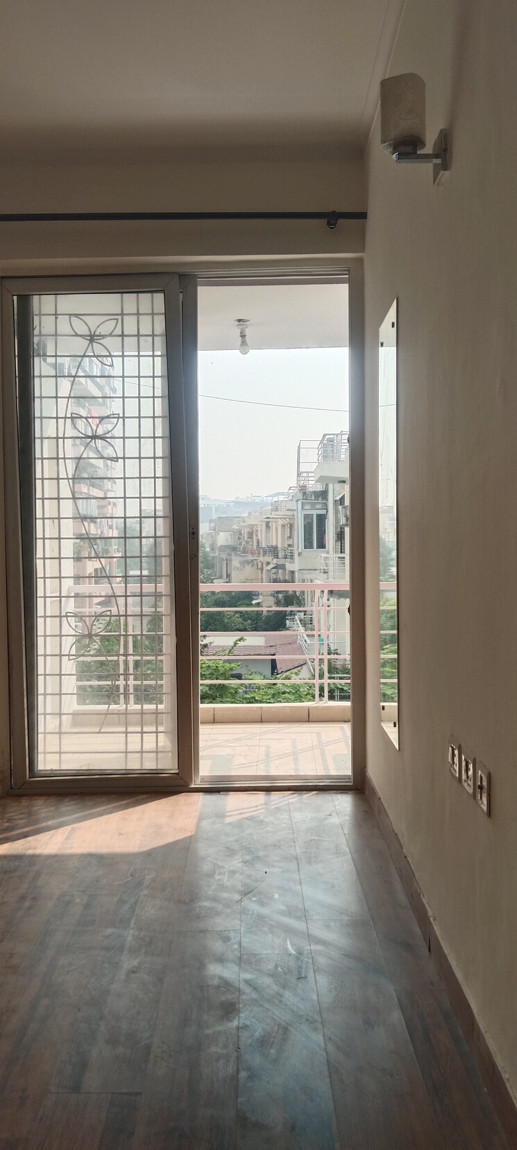 Room, orchid-island 3 Bedroom 1550 Sq.Ft. Builder Floor In Sector 51 Gurgaon 9421388