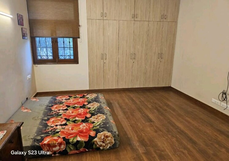 Bedroom, dlf phase ii 3 Bedroom 2000 Sq.Ft. Builder Floor In Dlf Phase ii Gurgaon 9421168