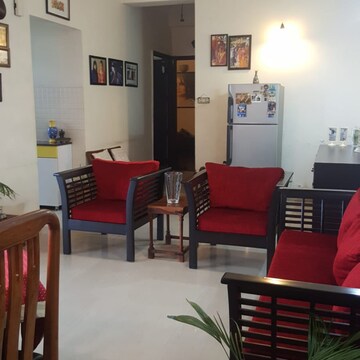 Living Room in 2 BHK Apartment at Antriksh Golf View, Sector 78 – for Rent