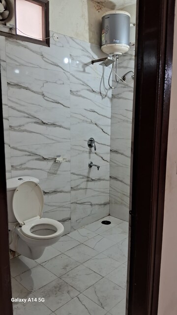 Bathroom in 3 BHK Apartment at Motiaz Royal Citi, Ambala Highway – for Rent