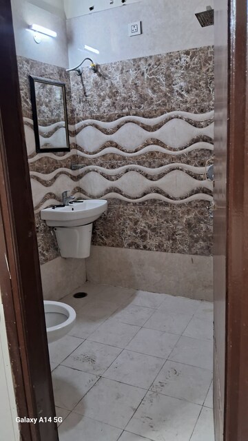 Bathroom in 3 BHK Apartment at Motiaz Royal Citi, Ambala Highway – for Rent