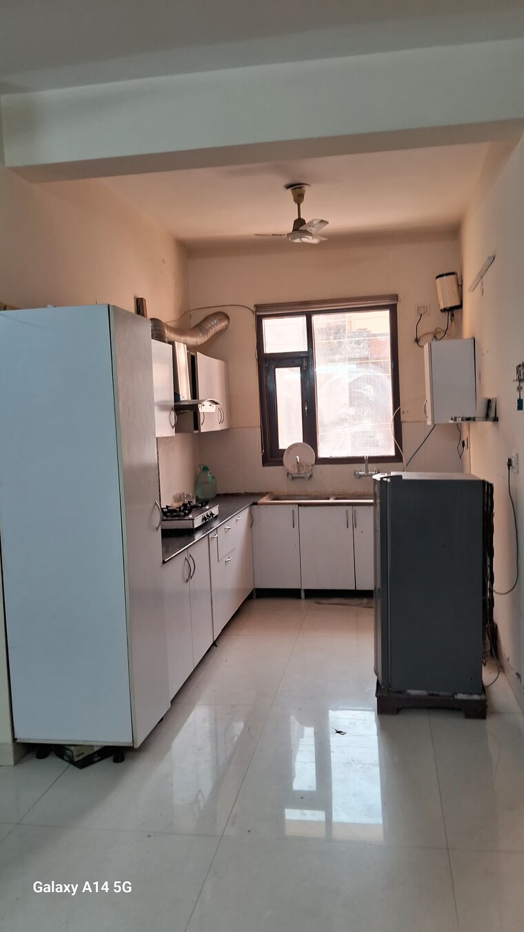 Kitchen, motiaz-royal-citi 3 Bedroom 1200 Sq.Ft. Apartment In Ambala Highway Zirakpur 9421564
