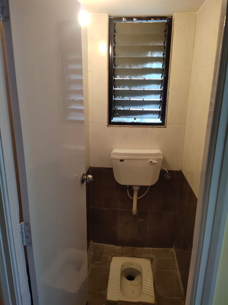 Bathroom, sanskruti-homes-chs-ltd 2 Bedroom 1000 Sq.Ft. Apartment In Balewadi Pune 9421508