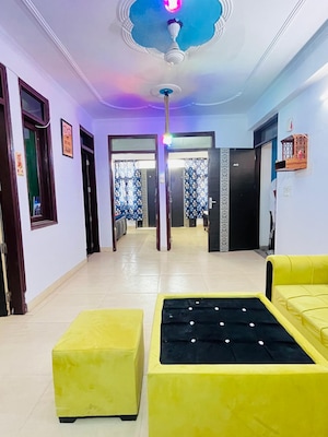 Living Room in 2 BHK Builder Floor at Saket – for Rent