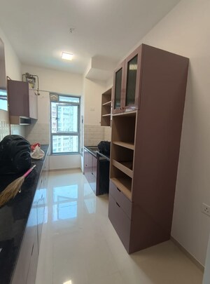 Master Bedroom in 2 BHK Apartment at Kalpataru Immensa, Kolshet Road – for Rent