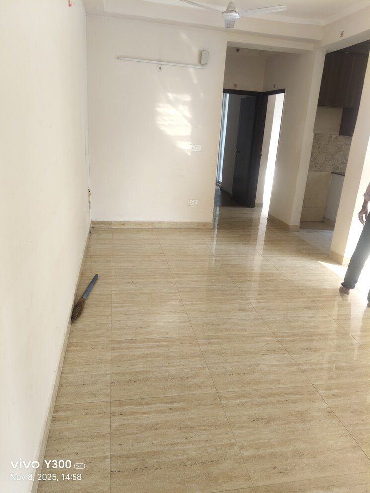 Room, amrapali-golf-homes 3 Bedroom 1115 Sq.Ft. Apartment In Sector 4 Greater Noida Greater Noida 9421745