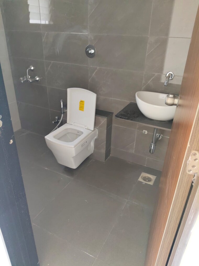 Bathroom, rohan-ananta 1 Bedroom 425 Sq.Ft. Apartment In Tathawade Pune 9421742