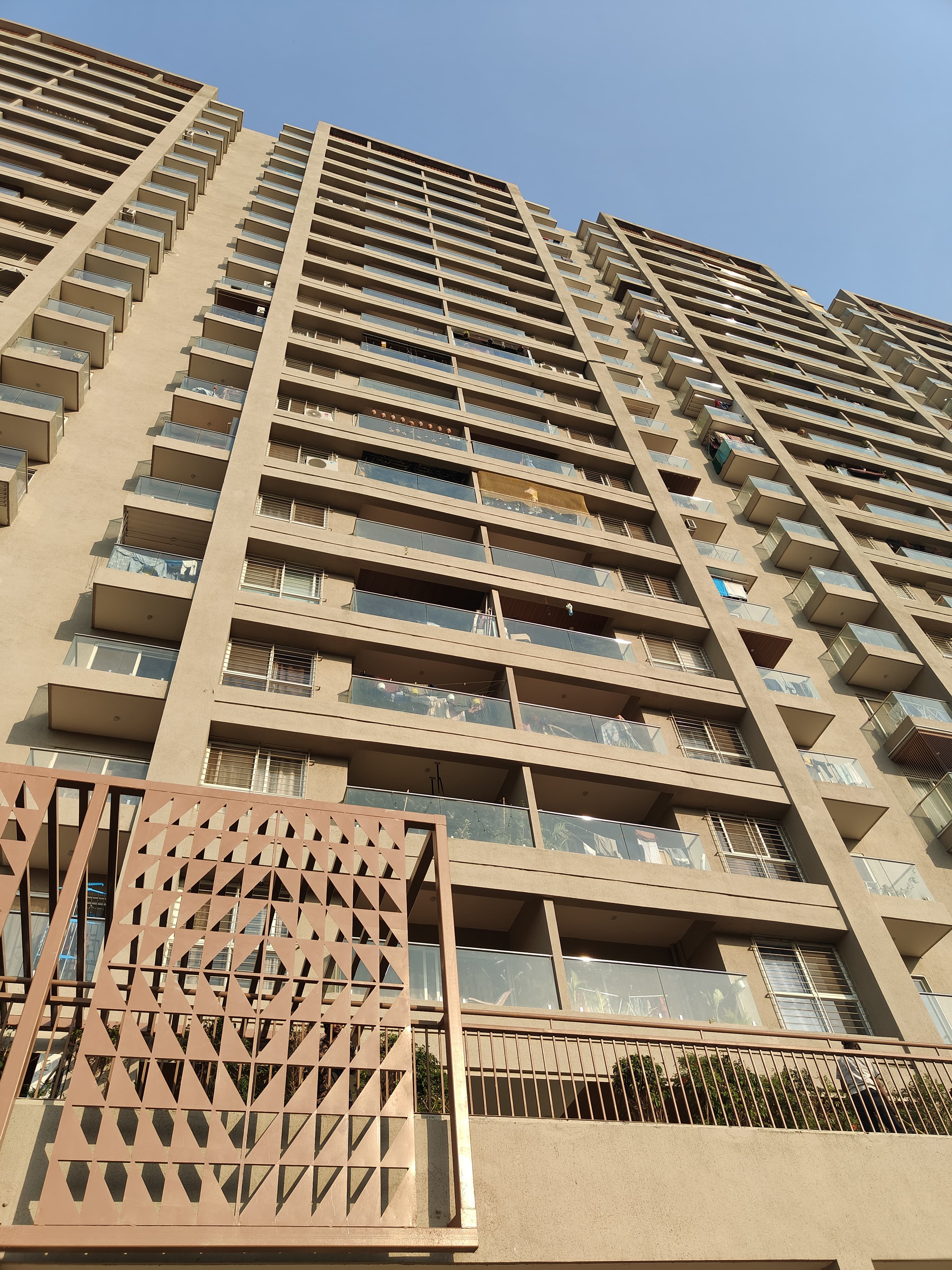 2 BHK + Servant Room 1000 Sq.Ft. Apartment in Mantra Monarch
