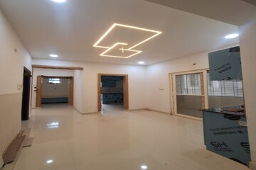 Room in 3 BHK Apartment at Kondapur – for Rent