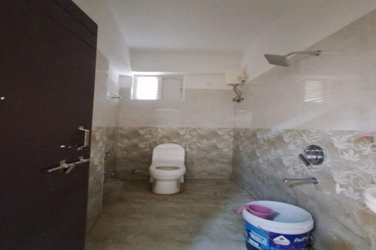 Bathroom, kondapur 3 Bedroom 1500 Sq.Ft. Apartment In Kondapur Hyderabad 9421855