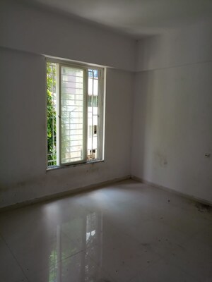 Room in 3 BHK Apartment at Vanaz Corner, Kothrud – for Sale