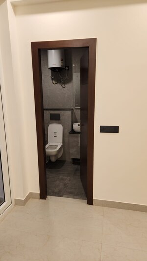 Attached Bathroom in 3.5 BHK Apartment at Smart World Orchard, Sector 61 – for Rent