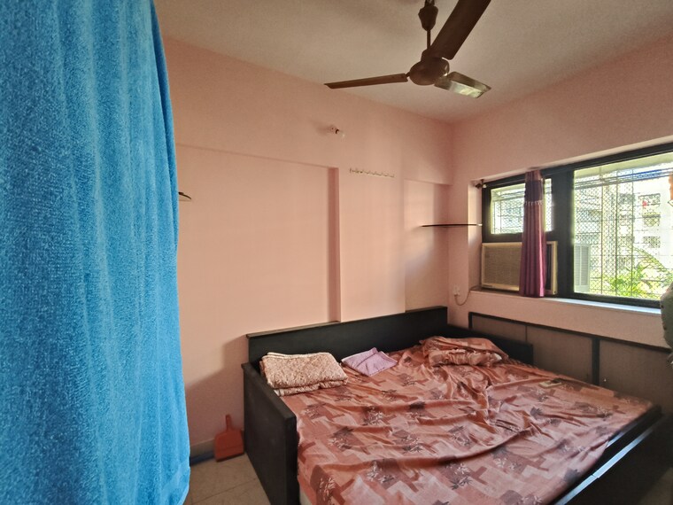 Bedroom, lokhandwala-infrastructure-spring-leaf 1 Bedroom 400 Sq.Ft. Apartment In Kandivali East Mumbai 9422122