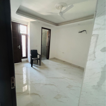 Room in 3 BHK Builder Floor at Chattarpur – for Rent