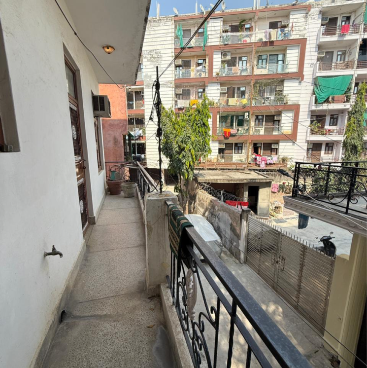 Balcony, chattarpur 3 Bedroom 900 Sq.Ft. Builder Floor In Chattarpur Delhi 9422120