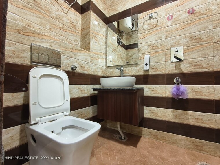 Attached Bathroom, vasant kunj 2 Bedroom 900 Sq.Ft. Builder Floor In Vasant Kunj Delhi 9422172