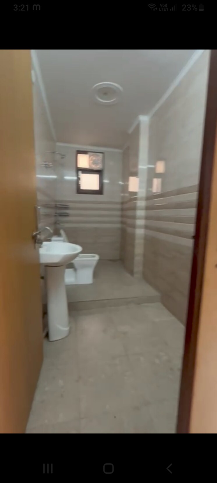 Bathroom, chattarpur 2 Bedroom 825 Sq.Ft. Builder Floor In Chattarpur Delhi 9422194