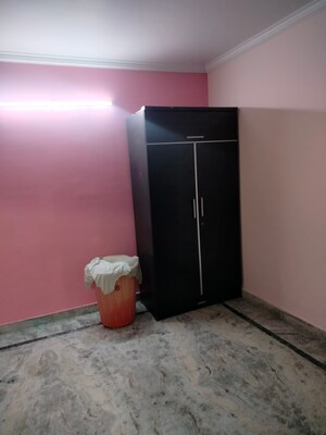 Room in 3 BHK Builder Floor at Raj Nagar – for Rent