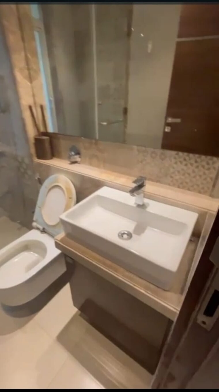 Bathroom, santacruz west 3 Bedroom 1325 Sq.Ft. Apartment In Santacruz West Mumbai 9422186
