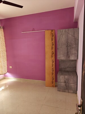 Room in 2 BHK Apartment at Signature Global Proxima, Sector 89 – for Rent