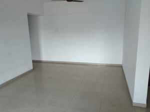 Room in 3 BHK Apartment at Paranjape Gloria Grace, Bavdhan – for Rent