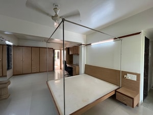 Master Bedroom in 4 BHK Apartment at Green Orchid, Aundh – for Rent