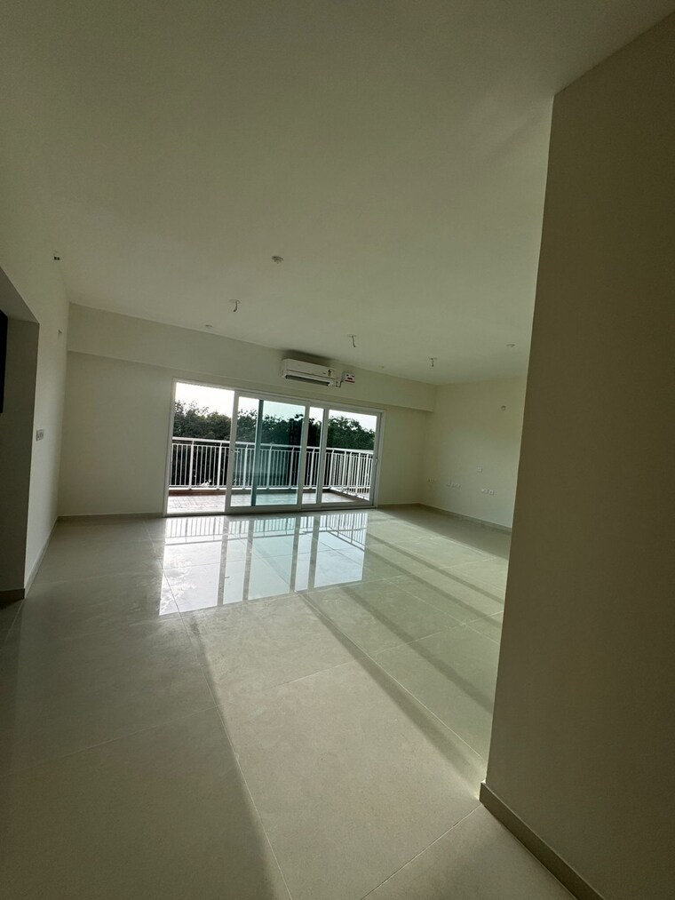 Room, l-t-raintree-boulevard 4 Bedroom 2765 Sq.Ft. Apartment In Hebbal Bangalore 9422229