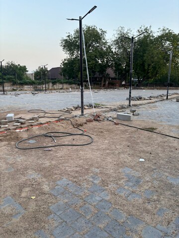  Land For Rent in Sindhu Bhavan Road