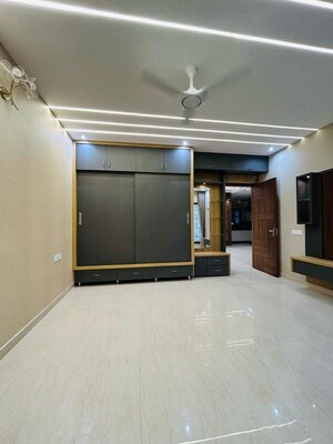 Room in 2 BHK Apartment at Sunny Enclave – for Rent