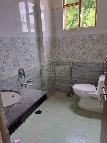 Attached Bathroom in 3 BHK Independent House at Gomti Nagar – for Rent