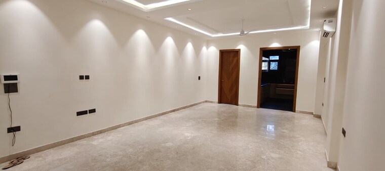 Dinning Area, lajpat nagar 4 3 Bedroom 200 Sq.Yd. Builder Floor In Lajpat Nagar 4 Delhi 9422353