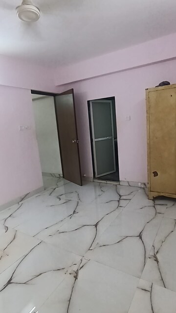 Room in 1 BHK Apartment at Classic Power Residency, Santacruz West – for Rent