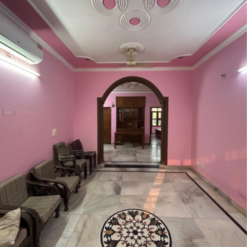 Parking in 3.5 BHK Villa at Sector 21 – for Rent