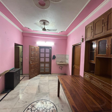 Bedroom in 3.5 BHK Villa at Sector 21 – for Rent