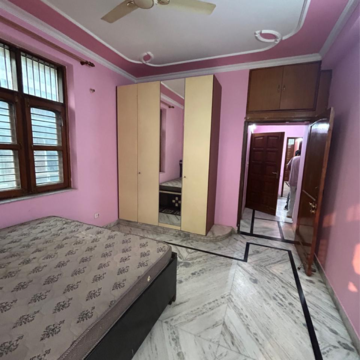 Bedroom in 3.5 BHK Villa at Sector 21 – for Rent