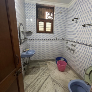 Bathroom in 3.5 BHK Villa at Sector 21 – for Rent