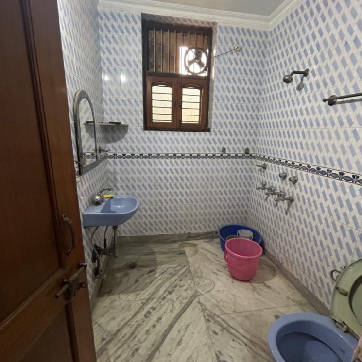 Bathroom, sector 21 3.5 Bedroom 1500 Sq.Ft. Villa In Sector 21 Gurgaon 9422676