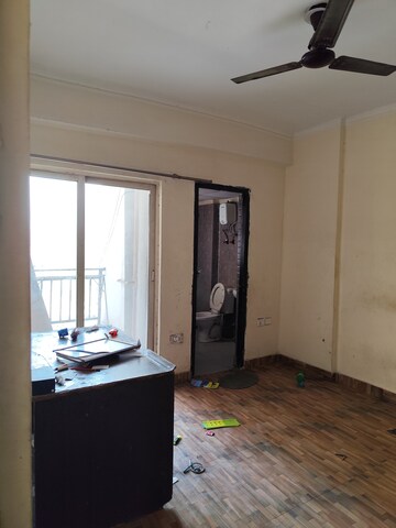 Room in 2 BHK Apartment at Futec Gateway, Sector 75 – for Rent