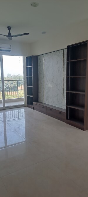 Room in 3 BHK Apartment at Tata La Vida, Sector 113 – for Rent