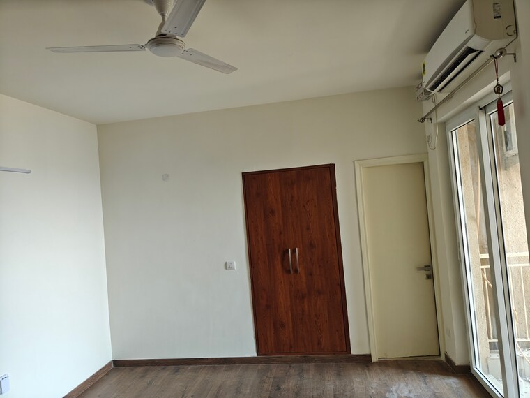 Room, emaar-palm-gardens 3 Bedroom 1850 Sq.Ft. Apartment In Sector 83 Gurgaon 9422811