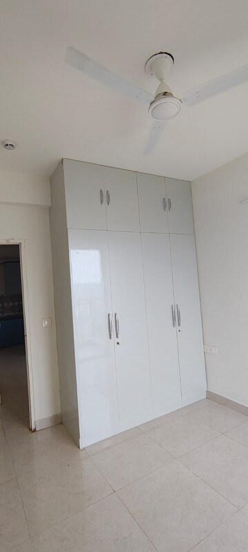 Room in 2 BHK Apartment at Shapoorji Pallonji Joyville Gurgaon, Sector 102 – for Rent