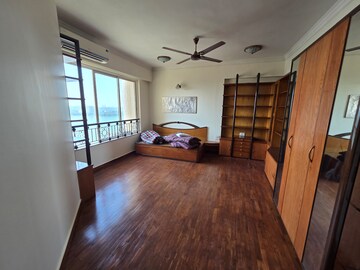 Room in 4 BHK Apartment at Hiranandani Gardens Odyssey I II, Powai – for Rent