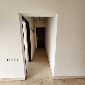  2 BHK Apartment at Shreedham Classic, Goregaon West – for Rent