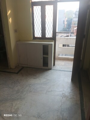 Room in 2 BHK Builder Floor at Lajpat Nagar I – for Rent