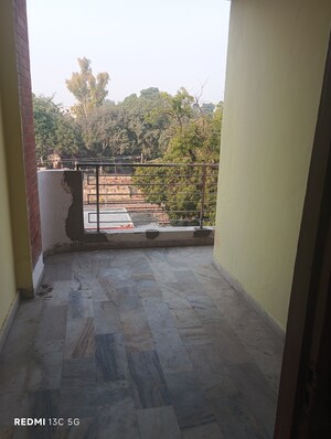 Balcony in 2 BHK Builder Floor at Lajpat Nagar I – for Rent