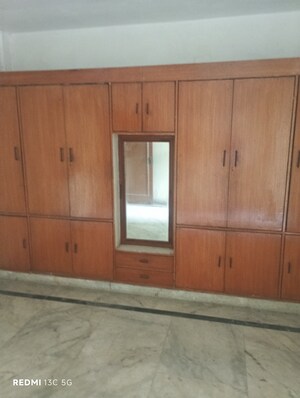 Room in 2 BHK Builder Floor at Lajpat Nagar I – for Rent