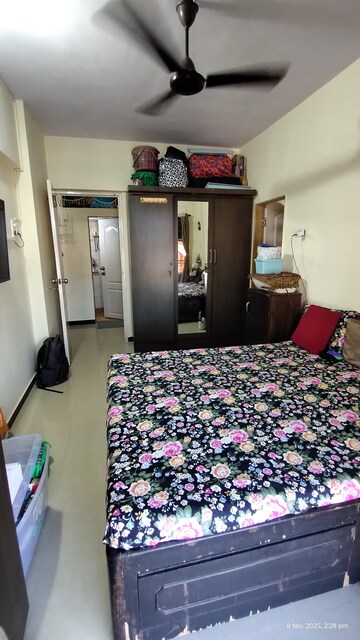 Master Bedroom in 1 BHK Apartment at Kandivali West – for Sale