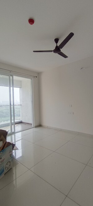 Room in 2 BHK Apartment at Yashwin Orizzonte, Kharadi – for Sale