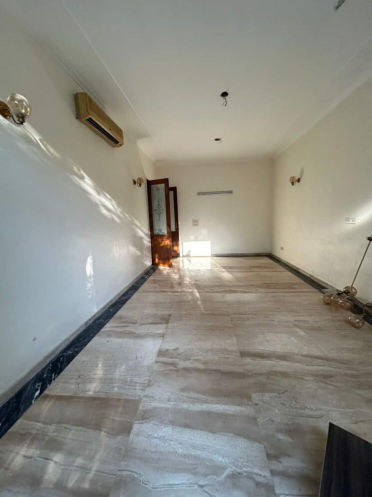 Room, burari 2 Bedroom 905 Sq.Ft. Builder Floor In Burari Delhi 9422923