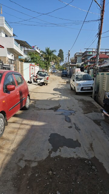 Parking in 3 BHK Independent House at Nehrugram – for Sale